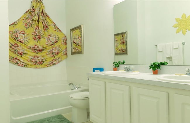 Southampton Vacation Home with Pool - Photo 14