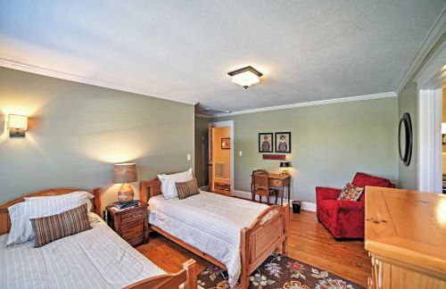 Spacious and Stunning Cleveland Getaway on 1 Acre - Foto 20