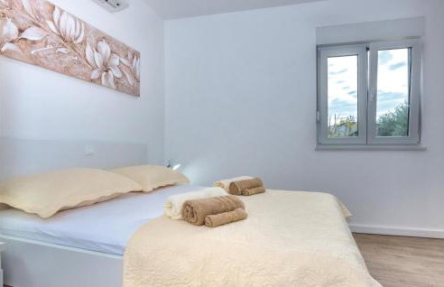 Lovely Home In Srinjine - Photo 24