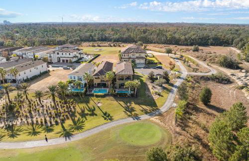 Luxury Resort Family Home Professionally Furnished Ultra Comfortable beds Epic Mario Game Room Themed Bedrooms Heated Pool and Spa Outdoor Grill Golf Course View - Foto 50