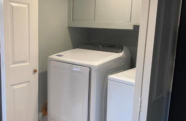 Cozy Sunfilled House with Deck Patio Garden - Foto 36