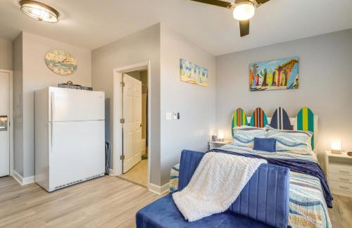 Surfboard-Themed Huddleston Studio w/ Beach Access - Foto 10
