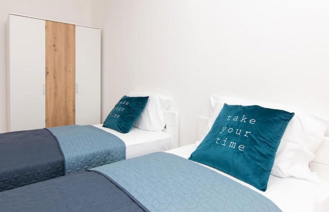 The Rose Garden Apartments - Photo 8