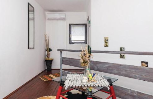 4 Bedroom Stunning Home In Plaski - Foto 32