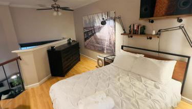 HiFi Sound & Comfort - Uptown Dallas / 2-story loft - Foto 5