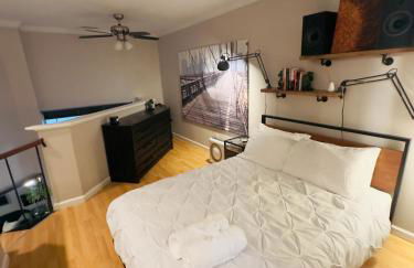 HiFi Sound & Comfort - Uptown Dallas / 2-story loft - Foto 5