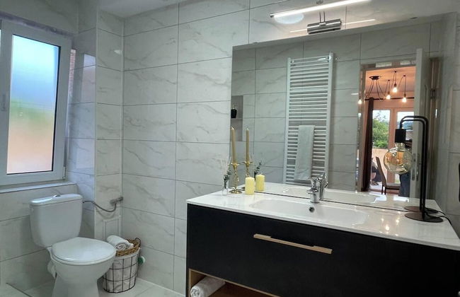 Impeccable 2-bed House in Albești - Foto 31