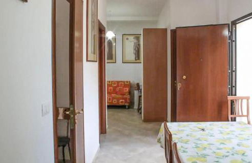 1 Bedroom Amazing Apartment In Locri - Foto 10