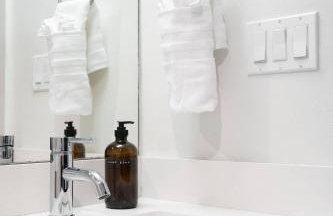 Stylish Urban Loft wFloating Stairs&Fireplace - Foto 43