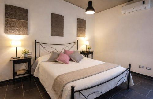 House with Dream Panoramic Terrace in the Heart of Bosa, 80 sqm with BBQ and Breathtaking View - Foto 13