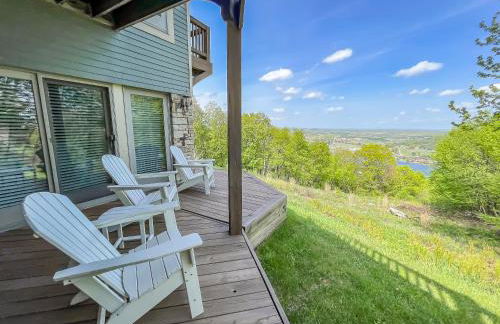 Luxury Stunning Mountaintop Home with Hot Tub and Lake Views - Foto 36