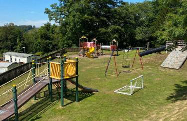 Unique Caravan with Outdoor Space Lodge - Foto 20