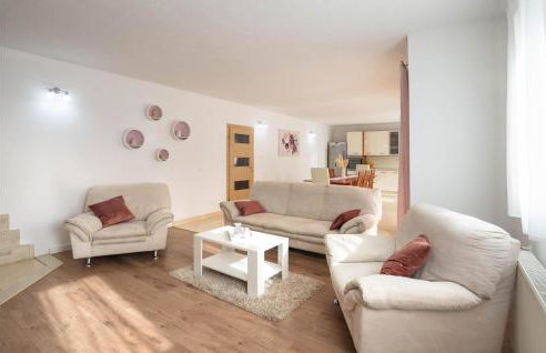 Awesome Home In Tugare With Kitchen - Foto 4