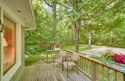 Pine Cottage Duplex with Deck Walk to State Park! - Foto 19