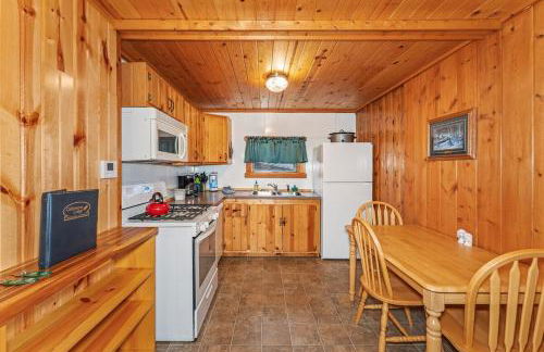 Charming Cedaroma 3 Lakefront amazing views - Photo 4