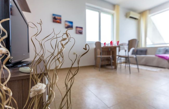 Sea View 1 Bed Apartment With Stunning Ocean Views - Photo 14