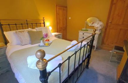 Druids Cottage a cosy 2 bedroom Cottage within a 5 minute drive from Cannock town centre - Foto 2