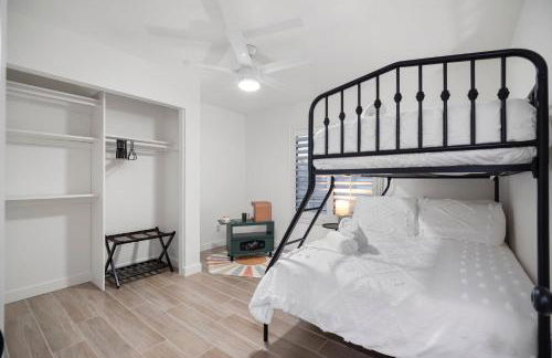 Large Pool With Diving Board, Remodeled 3bdrm, Near State Farm STDM and More! - Foto 13