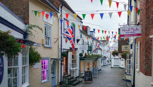 Large modern self contained apartment in Lymington - Foto 5, Shopping Area