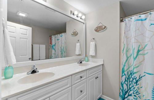 Luxury Condo 3bdr 2bth 4 bed with Beach Pool Golf Boat Ramp Pickle Ball - Foto 10