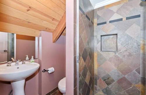 Arrowhead Lake Cabin pool table stunning views - Foto 12