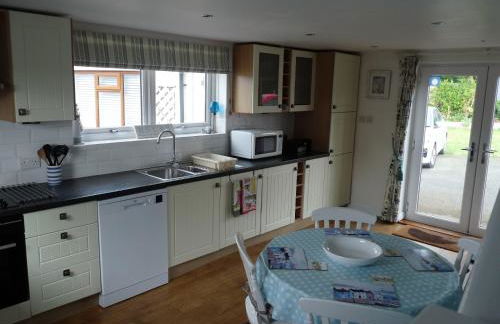 Gwyndaf Holiday Cottage - Photo 4