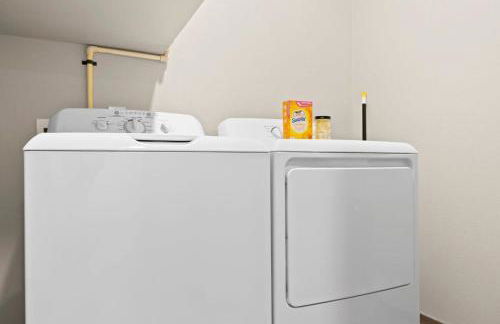 Stunning Westgate CozySuites by stadium with pool 8 - Foto 10