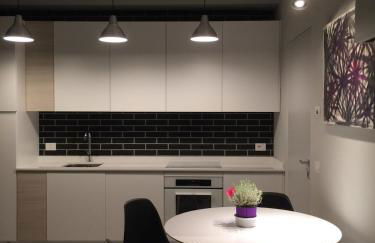 Cozy Apartment in Paolo Sarpi with balcony - Photo 10