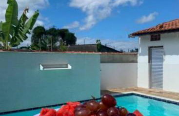 Casa com piscina - Foto 1