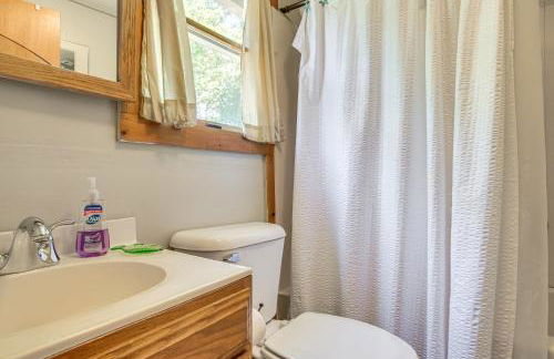 Less Than 1 Mi to Beaches Home with Deck in Oak Bluffs - Foto 17