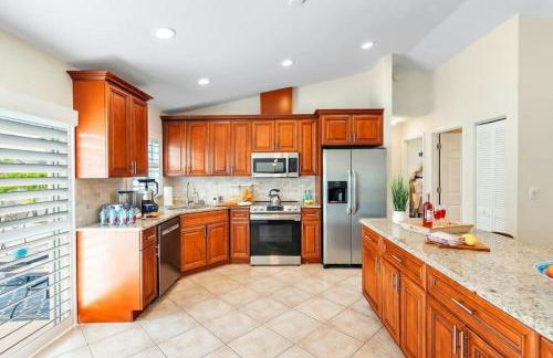 Private Pool｜Near Beach｜Fenced Yard｜Outdoor Living - Foto 36