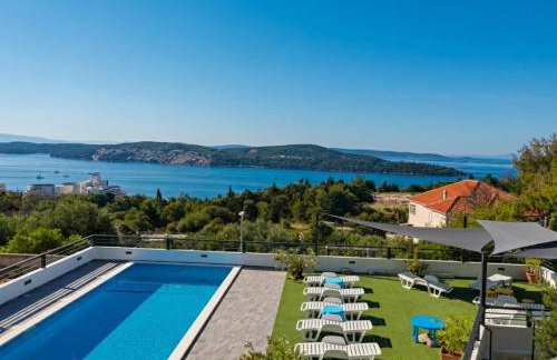 Villa Confido - Luxury 3BR Apartment with Private Pool near Trogir - Foto 1