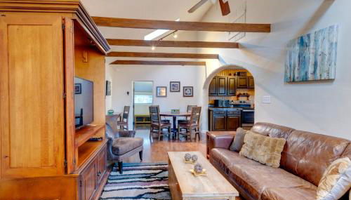 Rustic Log Cabin with Studio about 5 Mi to Pikes Peak! - Foto 4