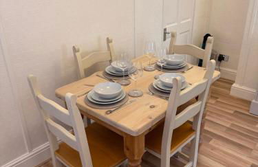 Canalside walks Riddlesden Local to Skipton Ilkley Haworth & Keighley Worth Valley Railway - Foto 14