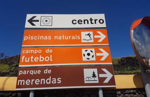 Seaside Azores Villa with natural pool, terrace & barbecue - Photo 41