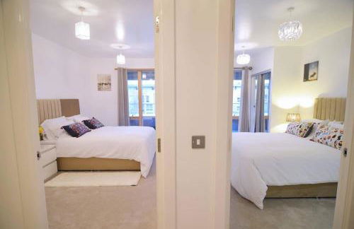 Near Dlr station -WiFi -Parking -Pets -Sleeps 5 - Foto 12