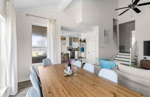 Palms & Pelicans - Photo 6