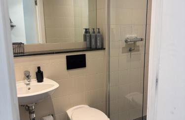 MediaCityUK - 2 Bedroom Modern Apartment - Foto 15