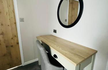 Eastgate Lodge with Hot Tub - Foto 10