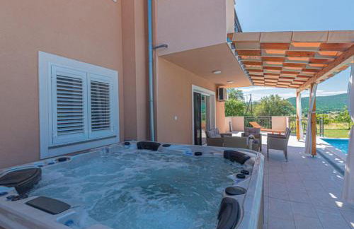 Villa Maria with Outdoor Pool - Foto 34