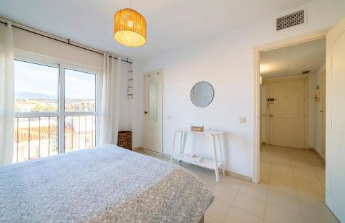 Just at the heart of the village - Photo 18