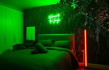 #1 Most Viral Pink House w Ball Pit - Foto 14