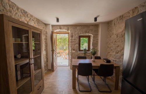 Stone house Marinko - Free Beach Parking - Foto 9