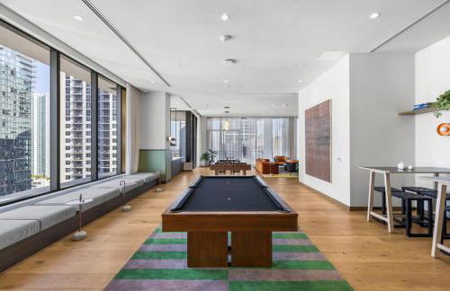 Modern Condo Steps from Bayside & Kaseya Center - Foto 19