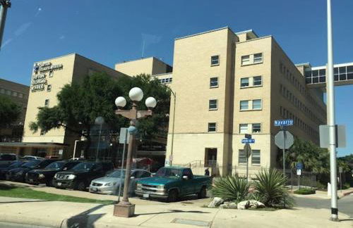 Spacious Room in shared home 9 Min to Convention Center - Foto 18