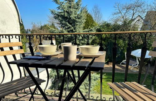 Quiet Garden-View Studio Apartment - Foto 13