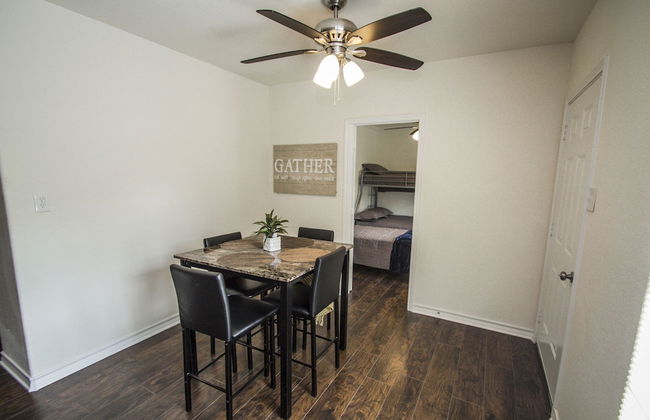 Cozy Remodeled 2br/2ba Near Downtown Sleeps 8 - Foto 13