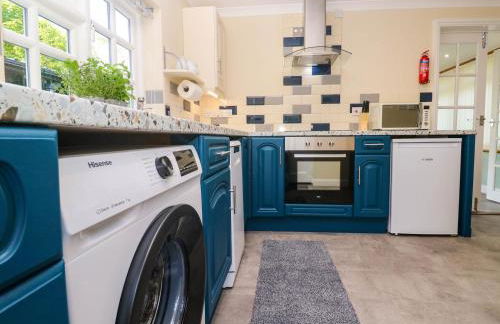 Little Acorns - Photo 16