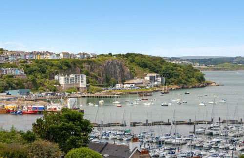 Seaside Rendezvous - Sleeps 7, Sea Views & Parking - Foto 7