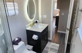 Modern Furnished Retreat - Photo 5